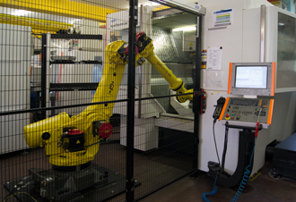 Robot loading in CNC milling, automation at distec ag in Disentis